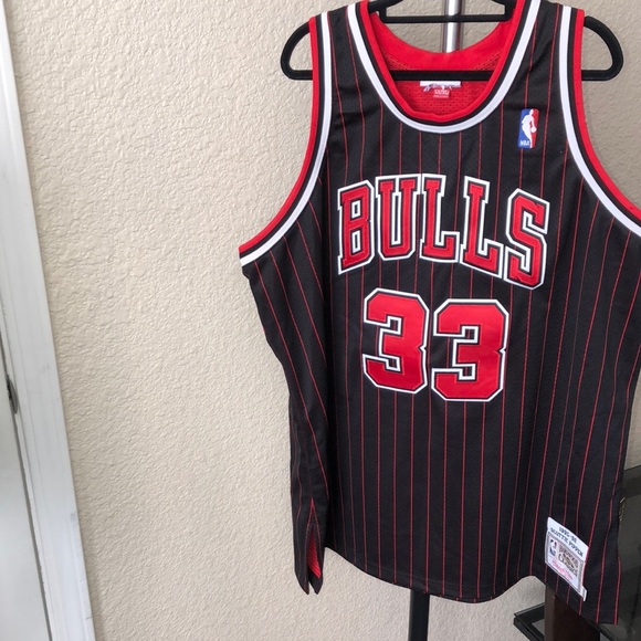 Mitchell & Ness #33 Bulls PIPPEN Jersey Authentic - Picture 4 of 8
